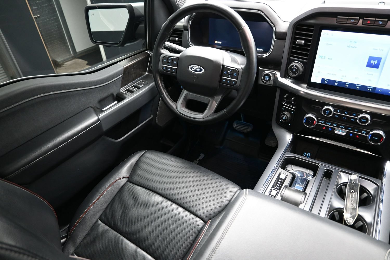 Used 2022 Ford F150 Lariat AWD/4WD image 24