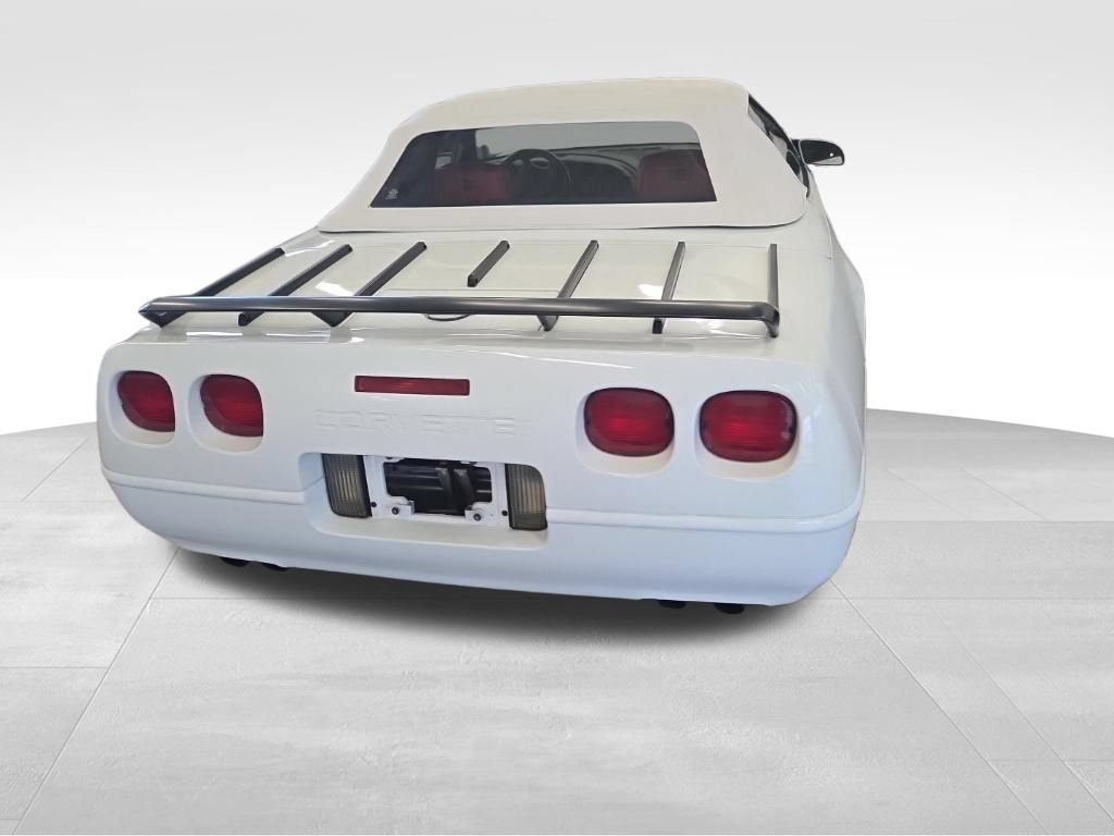 Used 1991 Chevrolet Corvette Convertible RWD image 4