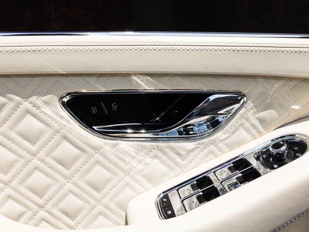 Used 2022 Bentley Continental GT AWD/4WD image 25