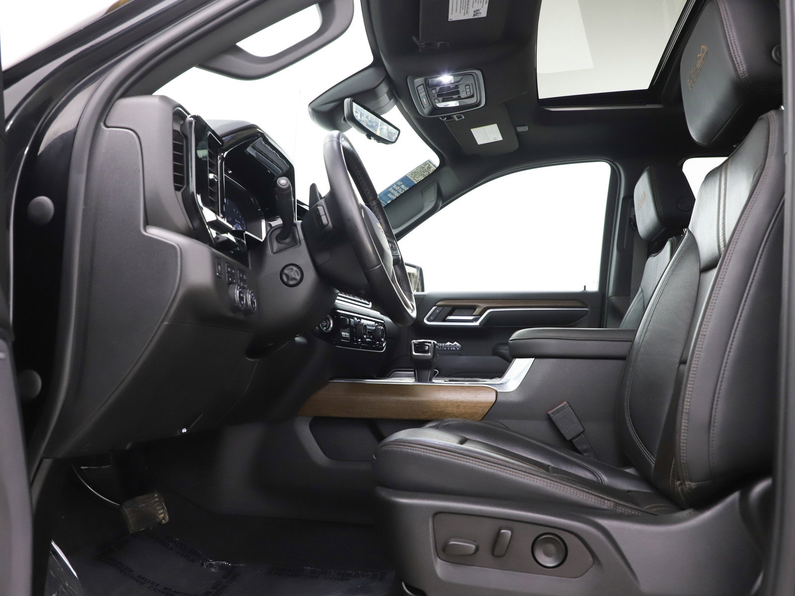 Used 2022 Chevrolet Silverado 1500 High Country w/ High Country Premium Package image 23