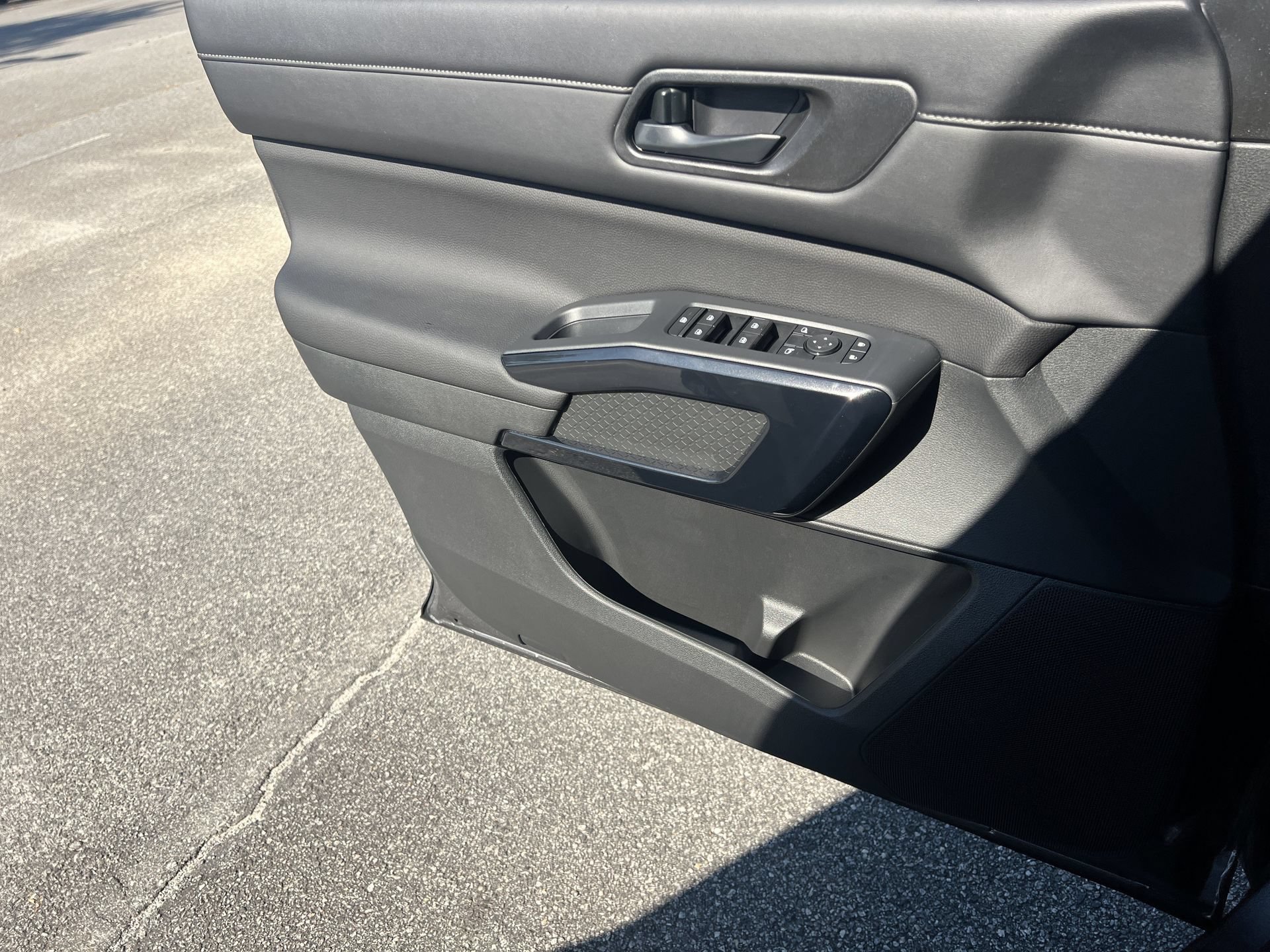 New 2026 Nissan Pathfinder SV FWD image 13