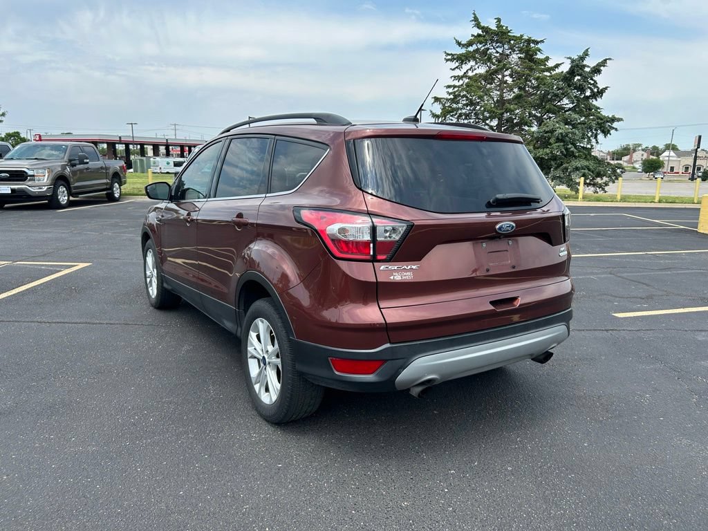 Used 2018 Ford Escape SE FWD image 7