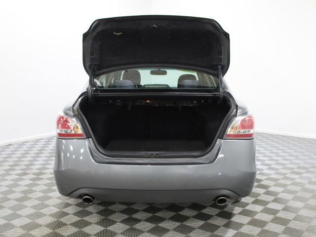 Used 2014 Nissan Altima 2.5 SV w/ Convenience Package FWD image 16