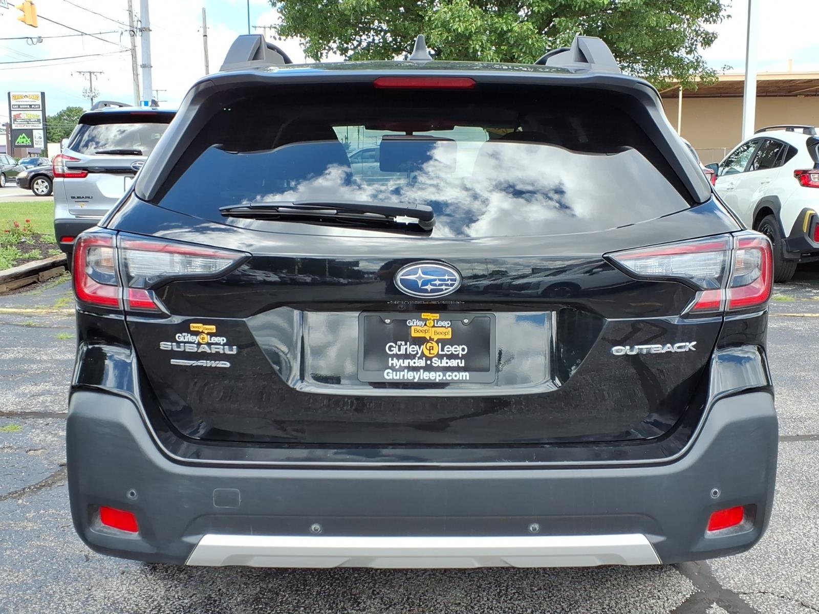 New 2025 Subaru Outback Limited AWD/4WD image 9