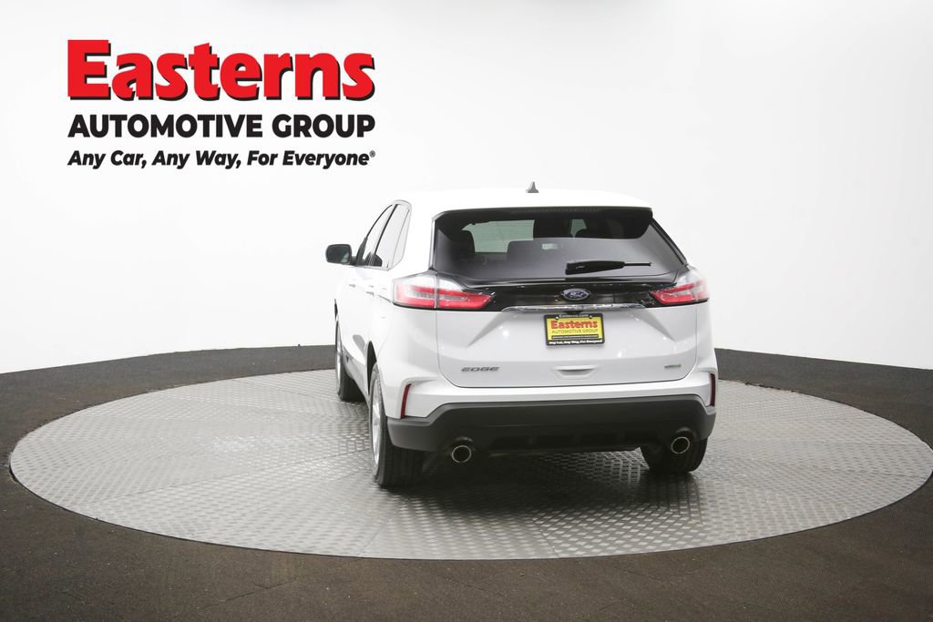 Used 2020 Ford Edge SE image 65