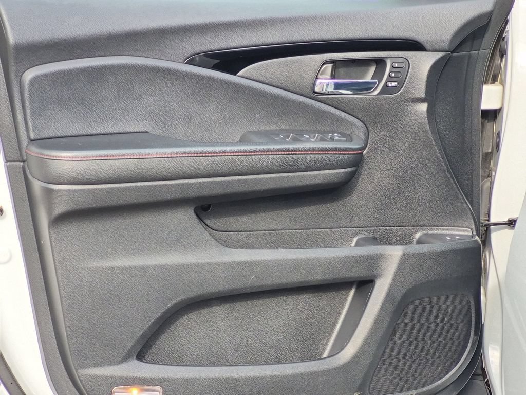 Used 2021 Honda Pilot Black Edition image 14