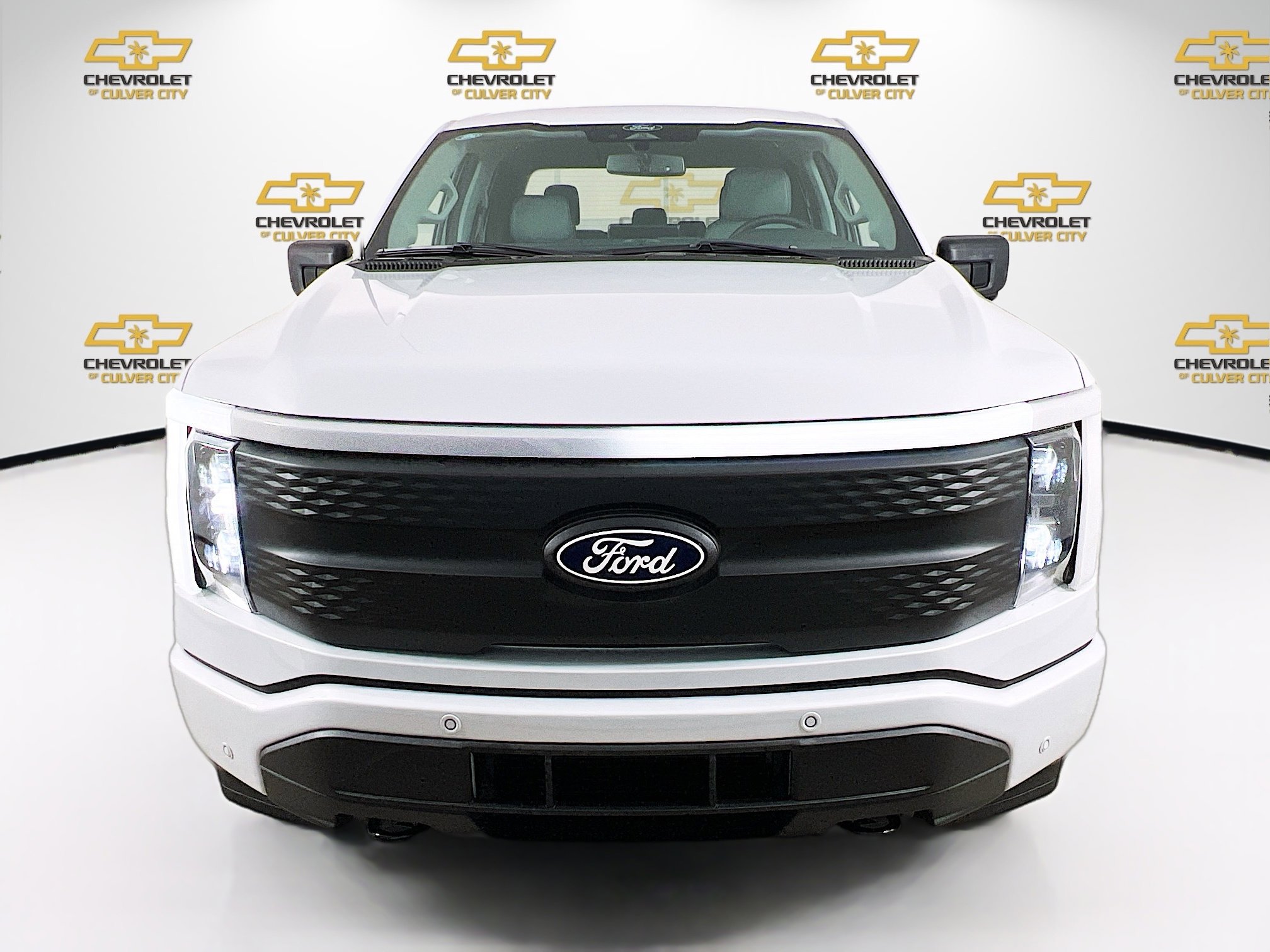 Used 2025 Ford F150 Lightning Flash image 2