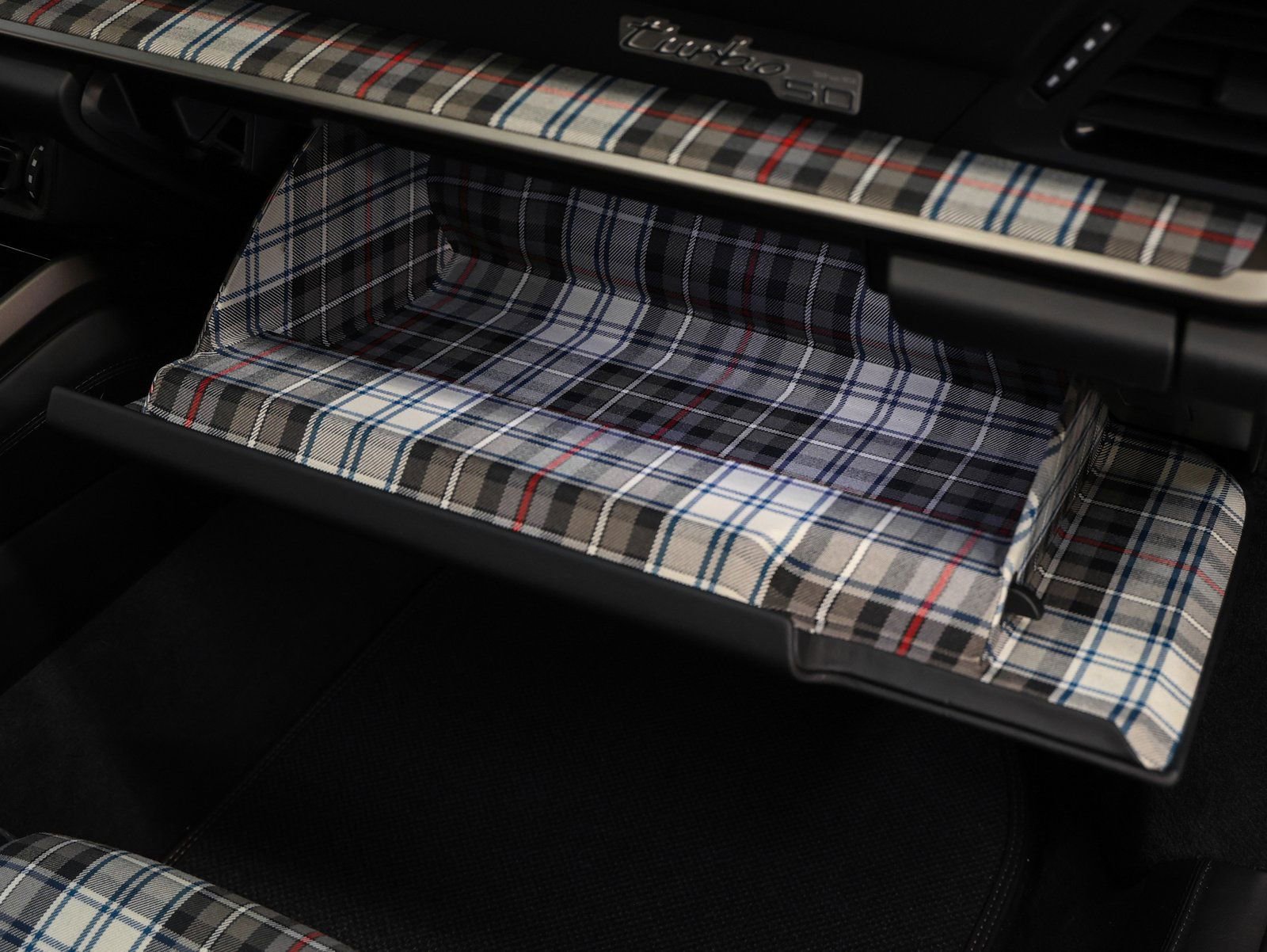 Certified 2025 Porsche 911 Turbo image 43