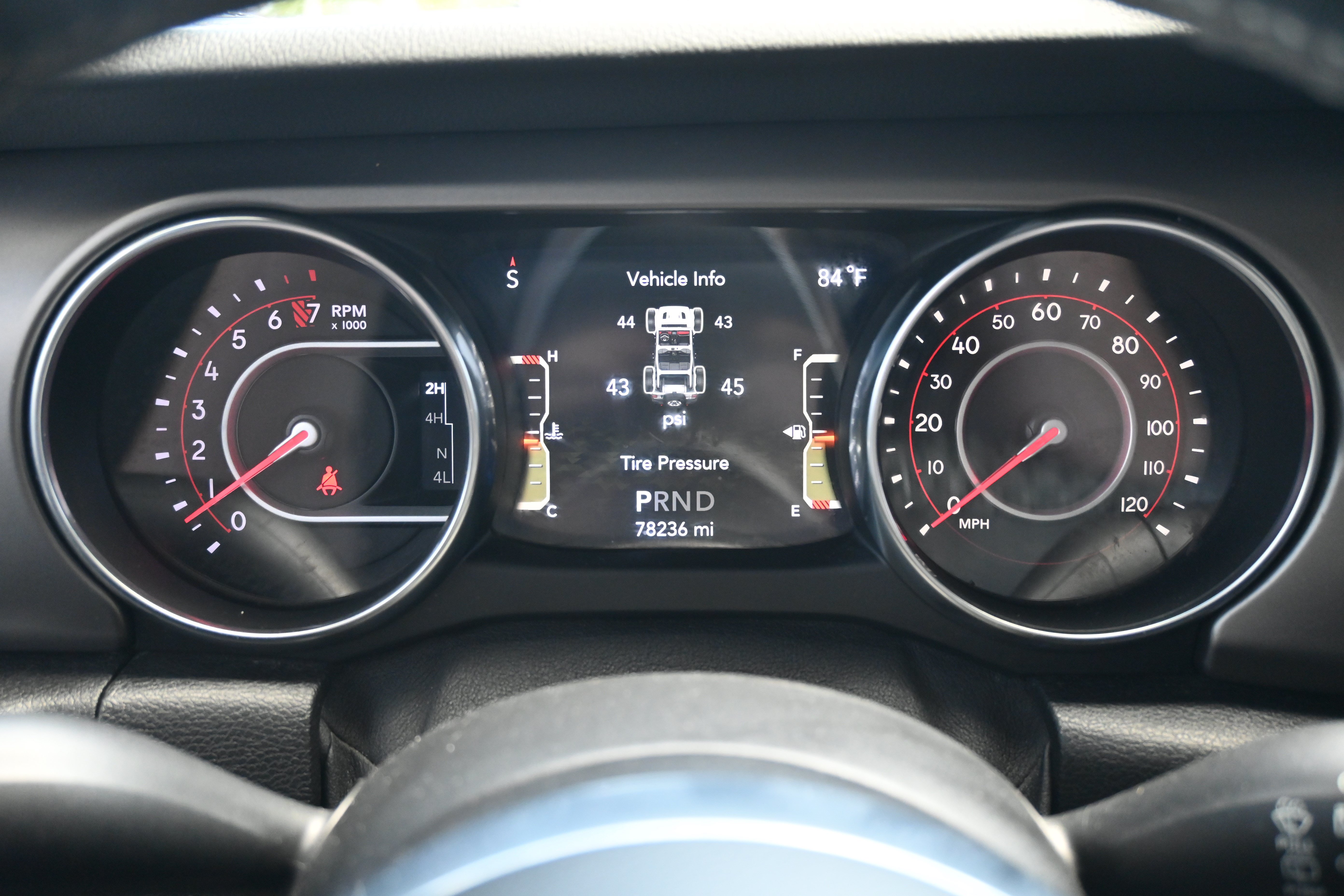 Used 2019 Jeep Wrangler Unlimited Rubicon w/ Dual Top Group AWD/4WD image 13