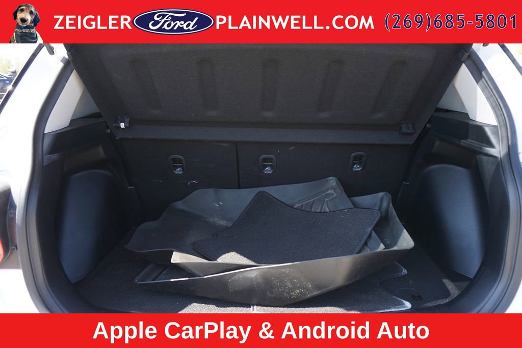 Used 2022 Hyundai Venue SEL FWD image 10