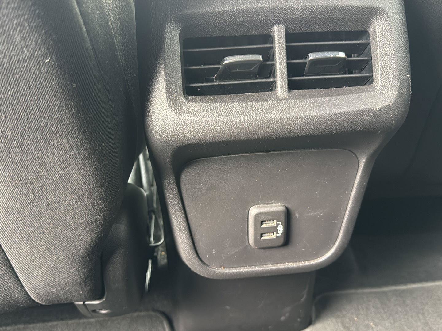 Used 2021 Chevrolet Equinox LT FWD image 19