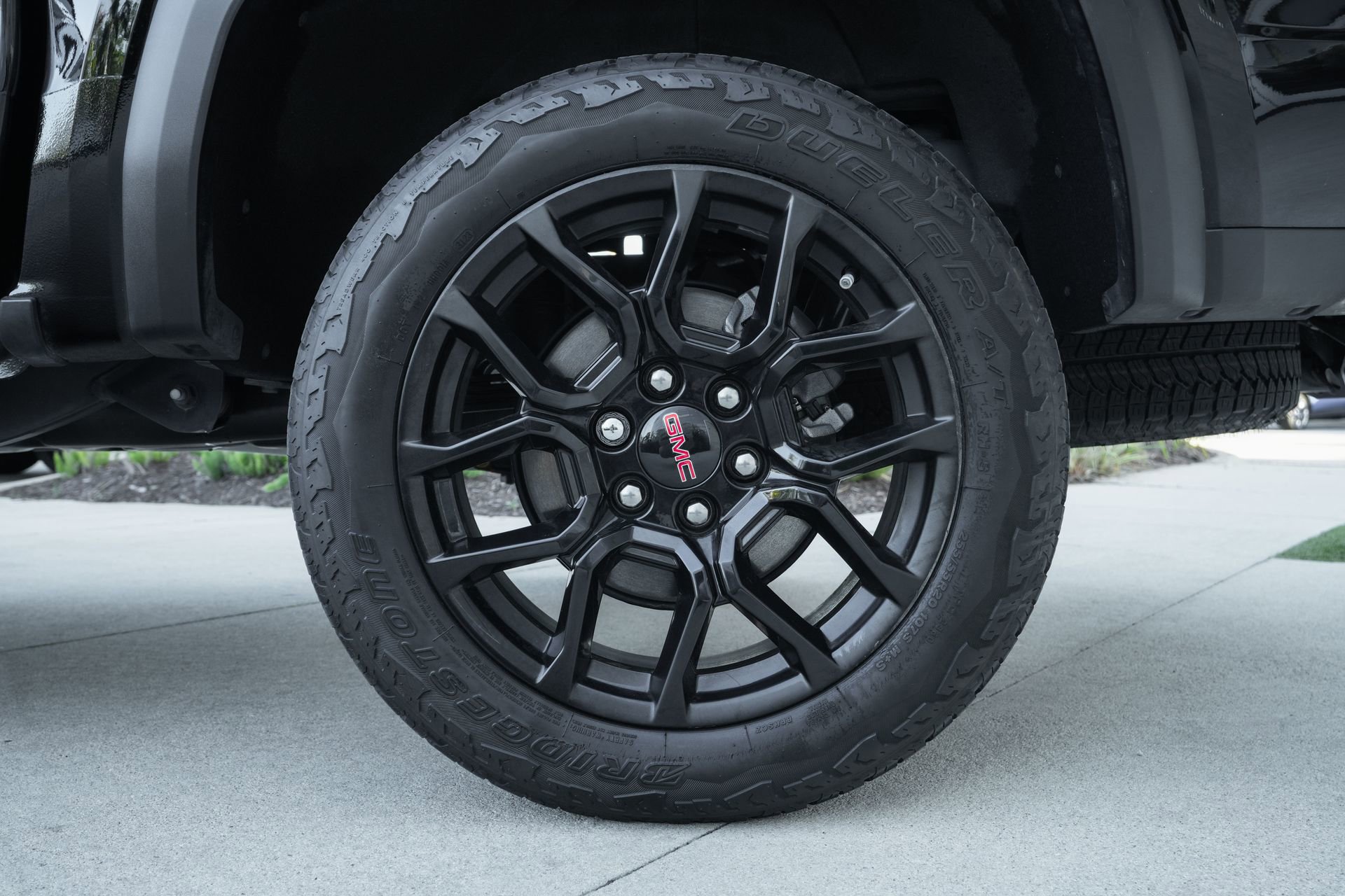 Used 2024 GMC Canyon Denali w/ LPO, Denali Black Edition AWD/4WD image 31