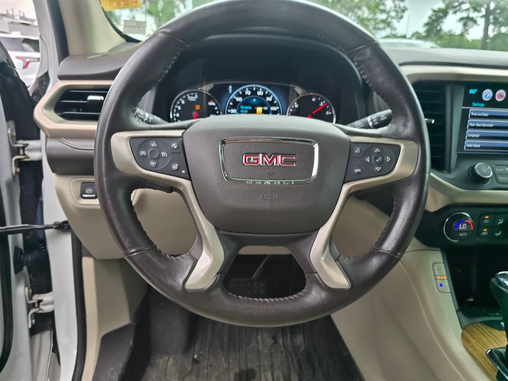 Certified 2017 GMC Acadia Denali w/ Technology Package FWD image 14