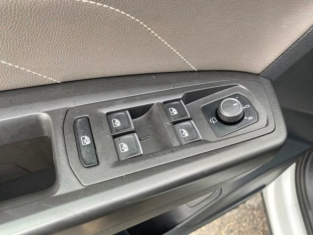 Used 2023 Volkswagen Atlas Cross Sport SEL Premium R-Line image 18