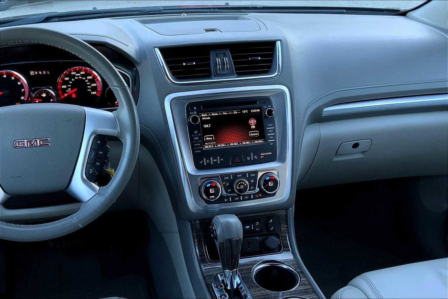 Used 2016 GMC Acadia SLT w/ Open Road Package image 6