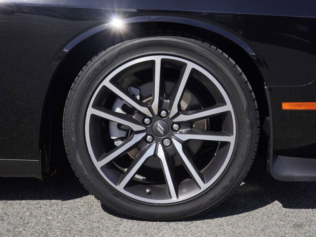 Certified 2023 Dodge Challenger GT w/ Plus Package RWD image 10