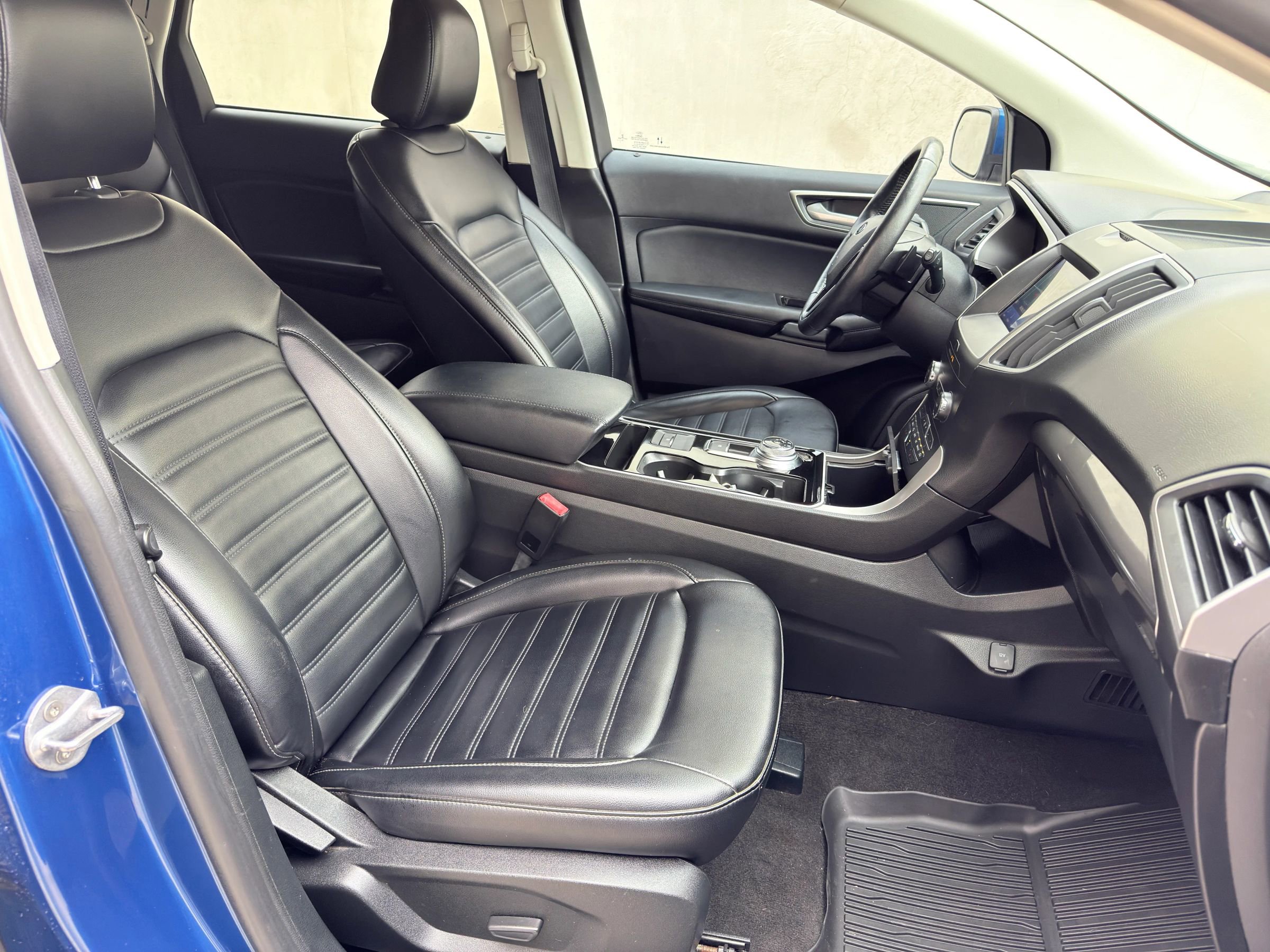 Used 2020 Ford Edge SEL w/ Convenience Package image 19