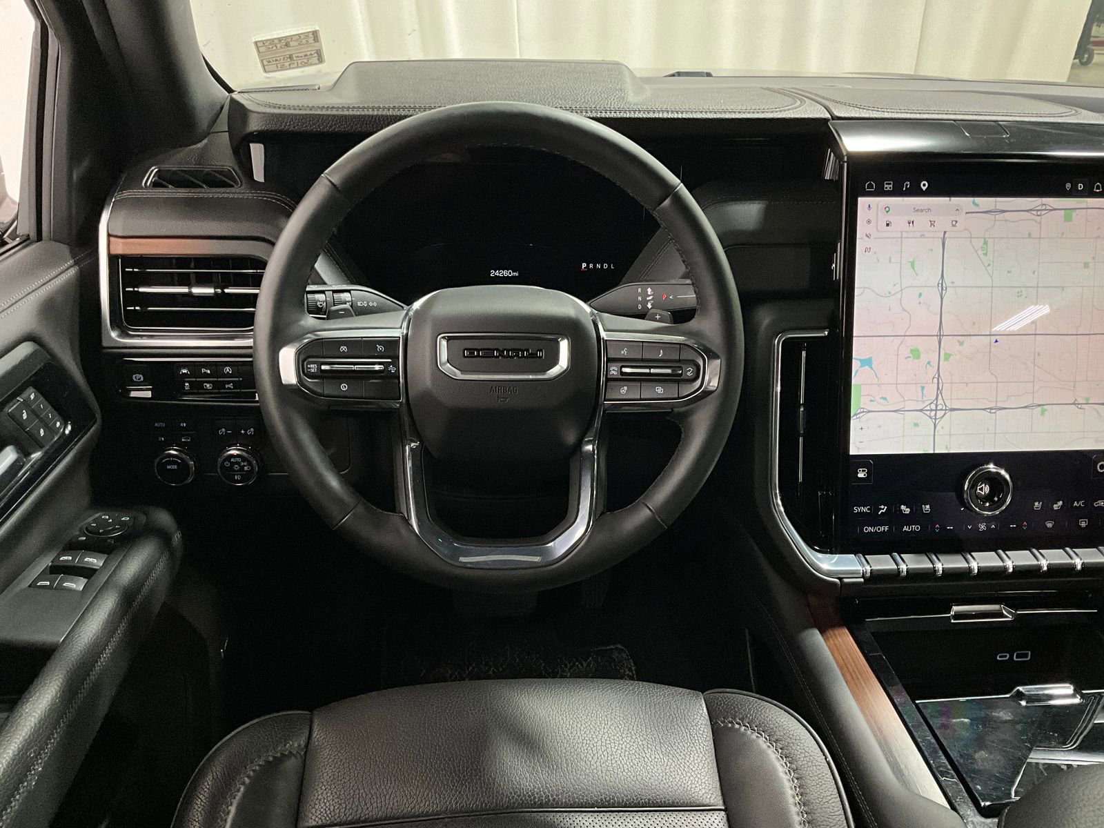 Used 2025 GMC Yukon XL Denali image 7