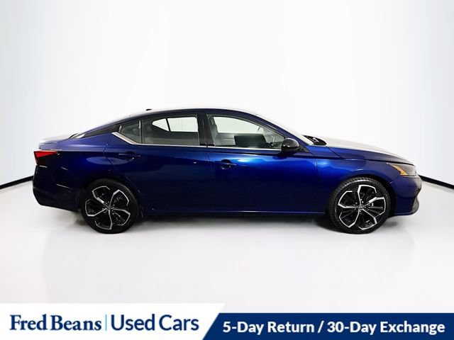 Used 2023 Nissan Altima 2.5 SR FWD image 11