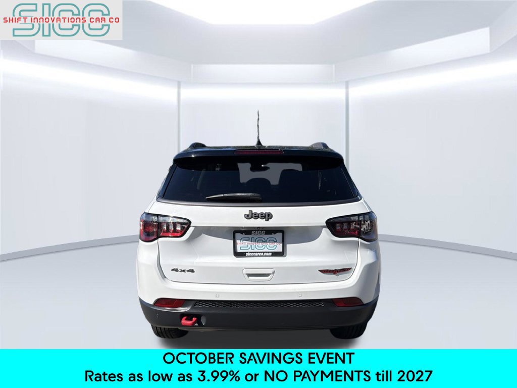 Used 2022 Jeep Compass Trailhawk AWD/4WD image 5