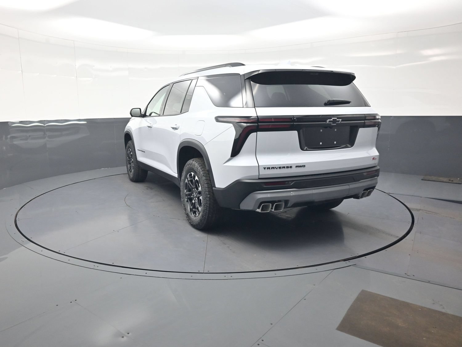 New 2027 Chevrolet Traverse Z71 w/ Driver Confidence Package AWD/4WD image 5