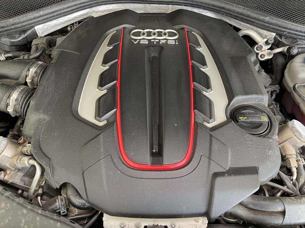 Used 2018 Audi S6 Premium Plus w/ Comfort Seating Package image 23