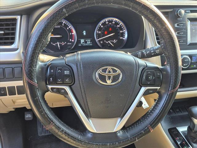 Used 2015 Toyota Highlander Plus FWD image 13
