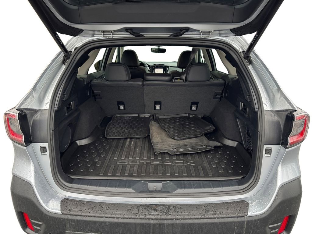 Used 2022 Subaru Outback Limited image 5