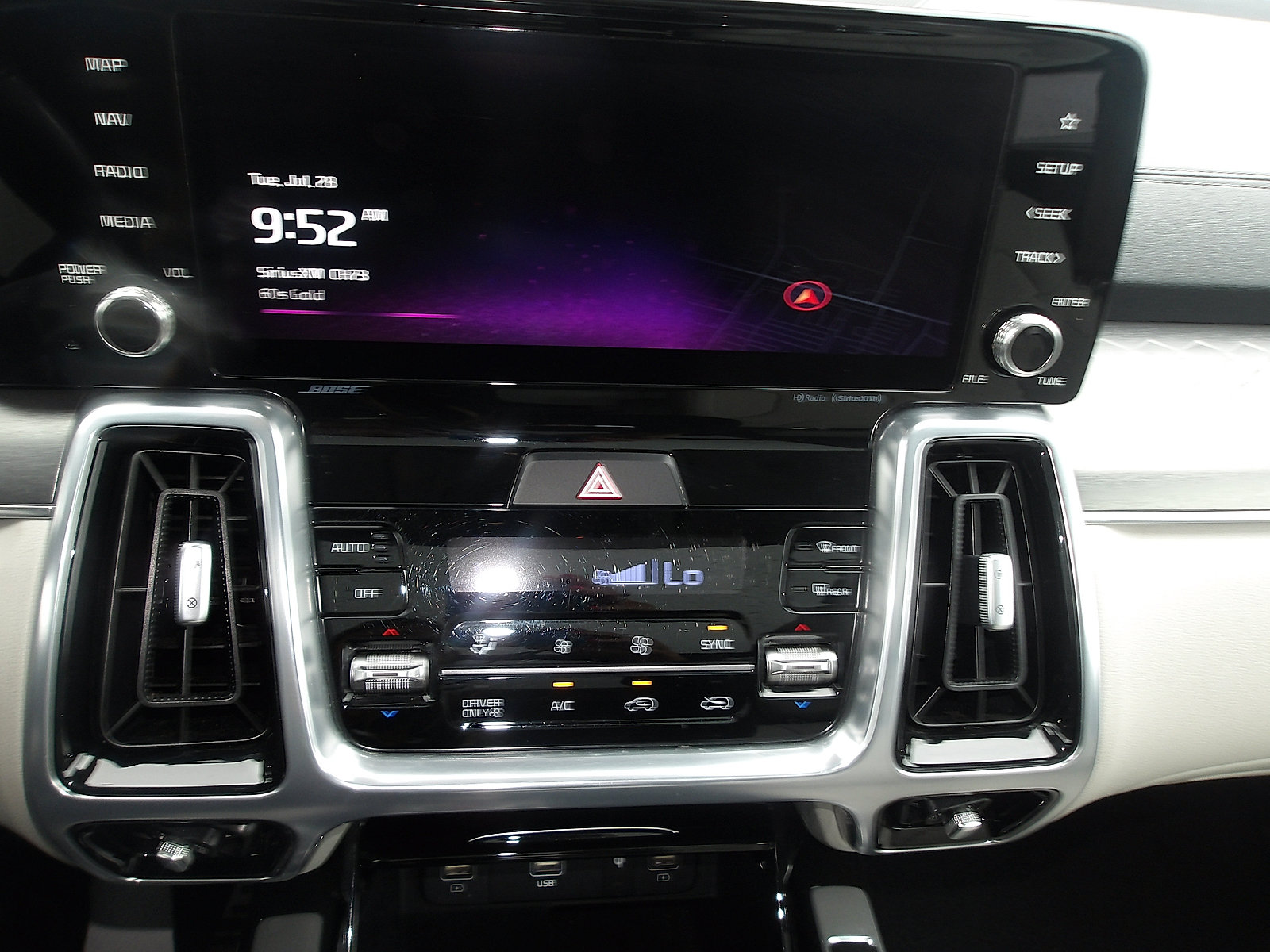 Used 2023 Kia Sorento SX Prestige w/ Panoramic Sunroof Package AWD/4WD image 21
