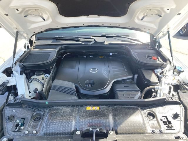 Used 2025 Mercedes-Benz GLS 450 4MATIC image 31