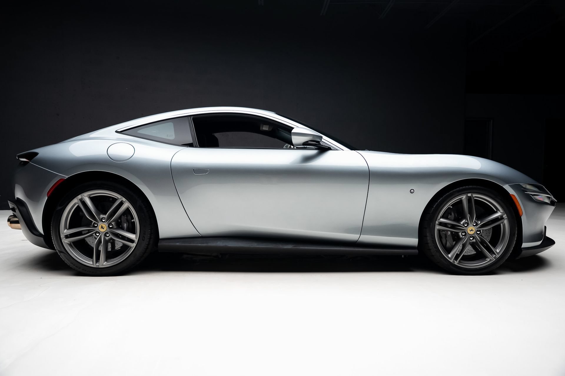 Used 2021 Ferrari Roma RWD image 37