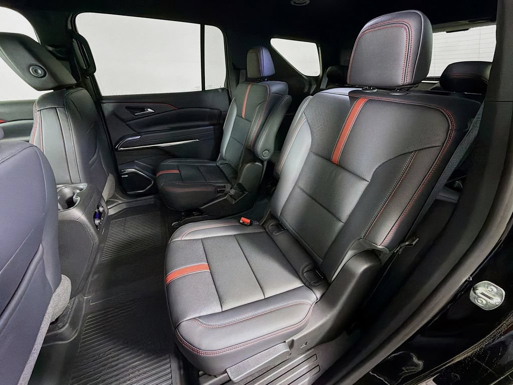 New 2026 Chevrolet Traverse RS w/ LPO, Floor Liner Package AWD/4WD image 18