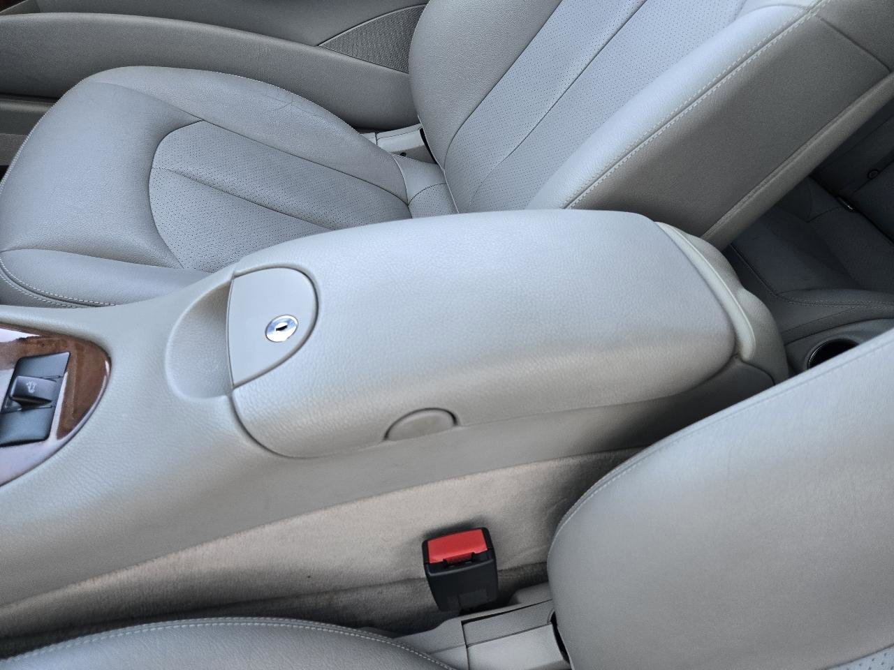 Used 2005 Mercedes-Benz CLK 500 Cabriolet image 29