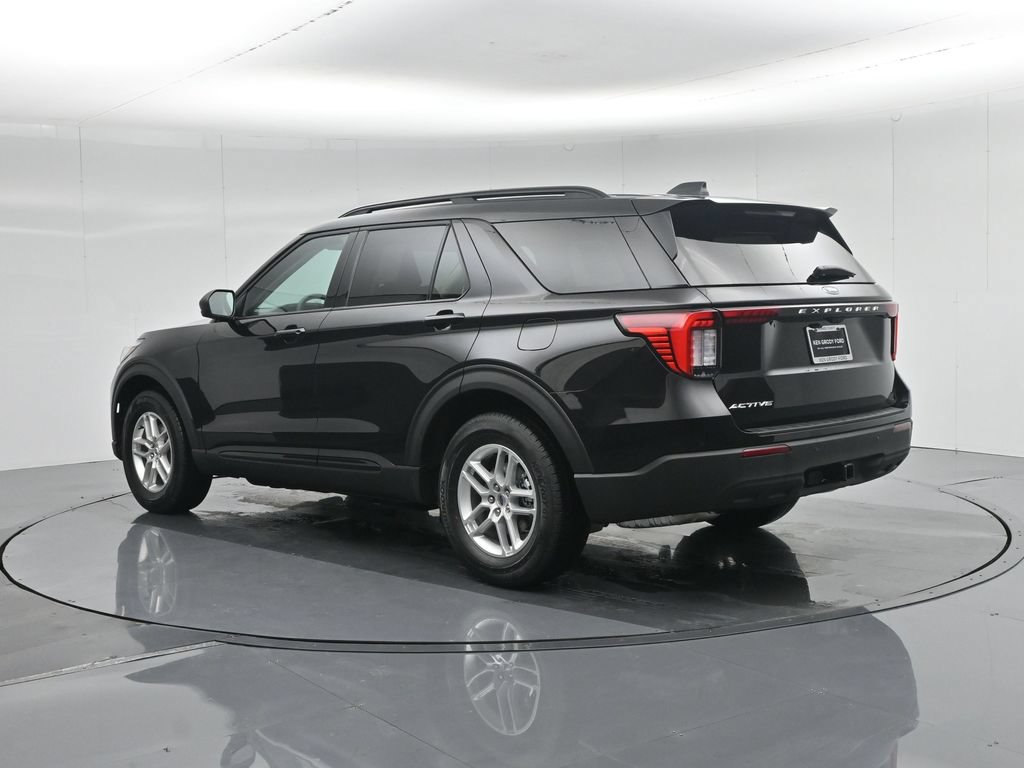 New 2026 Ford Explorer Active RWD image 32