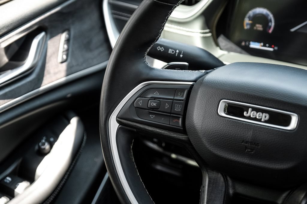 Used 2022 Jeep Grand Cherokee Limited RWD image 26