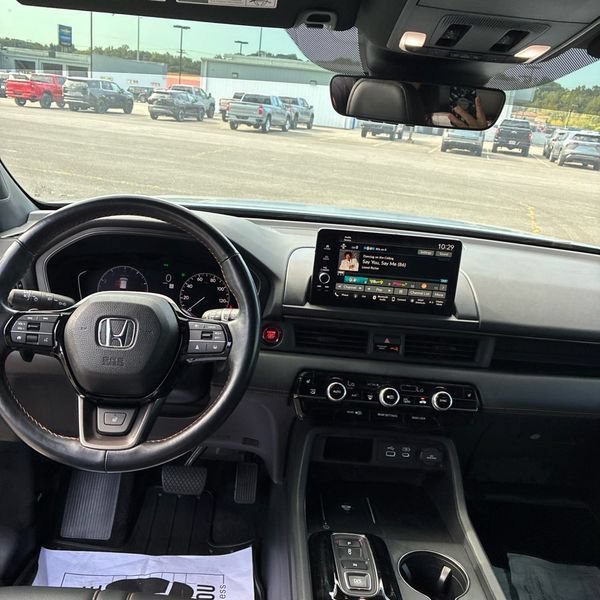 Used 2023 Honda Passport TrailSport image 29