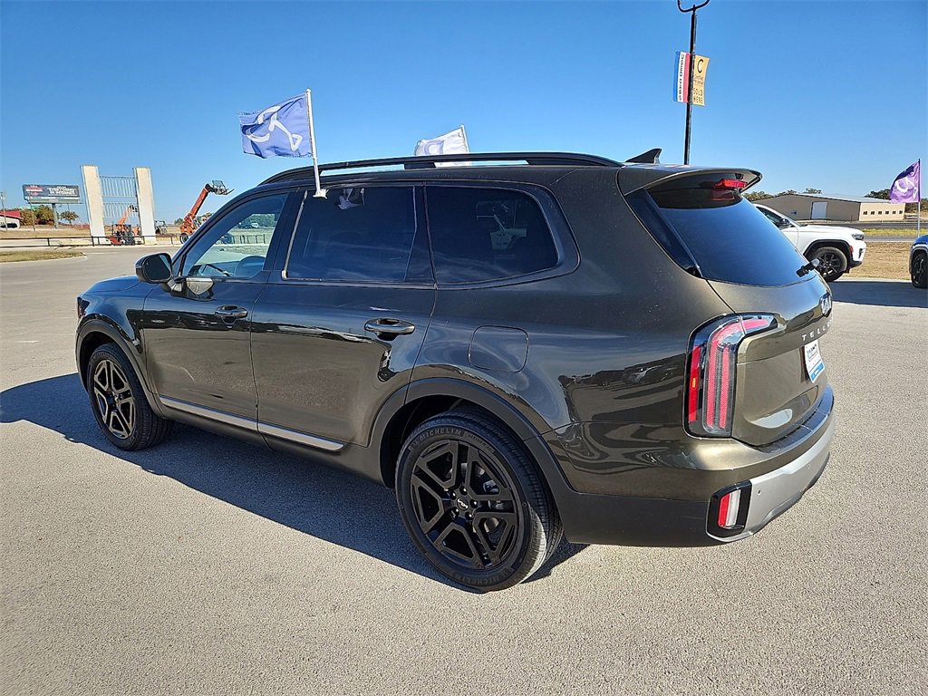 Used 2023 Kia Telluride EX X-Line image 3