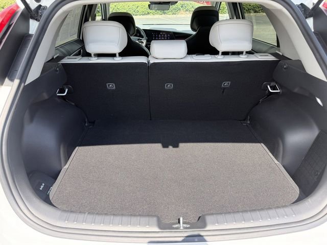 Certified 2023 Kia Niro EX Touring image 45