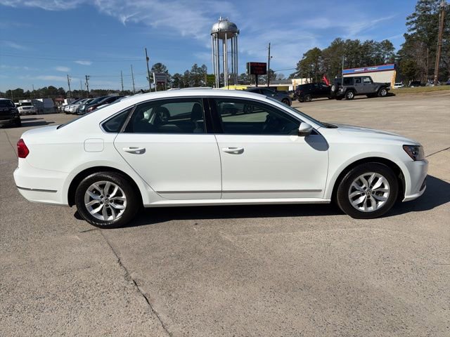 Used 2016 Volkswagen Passat 1.8T S image 5