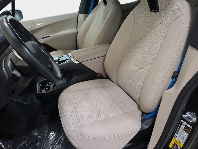 Certified 2024 BMW iX xDrive50 w/ Premium Package AWD/4WD image 11