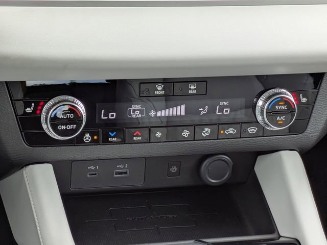 New 2025 Mitsubishi Outlander SEL image 21