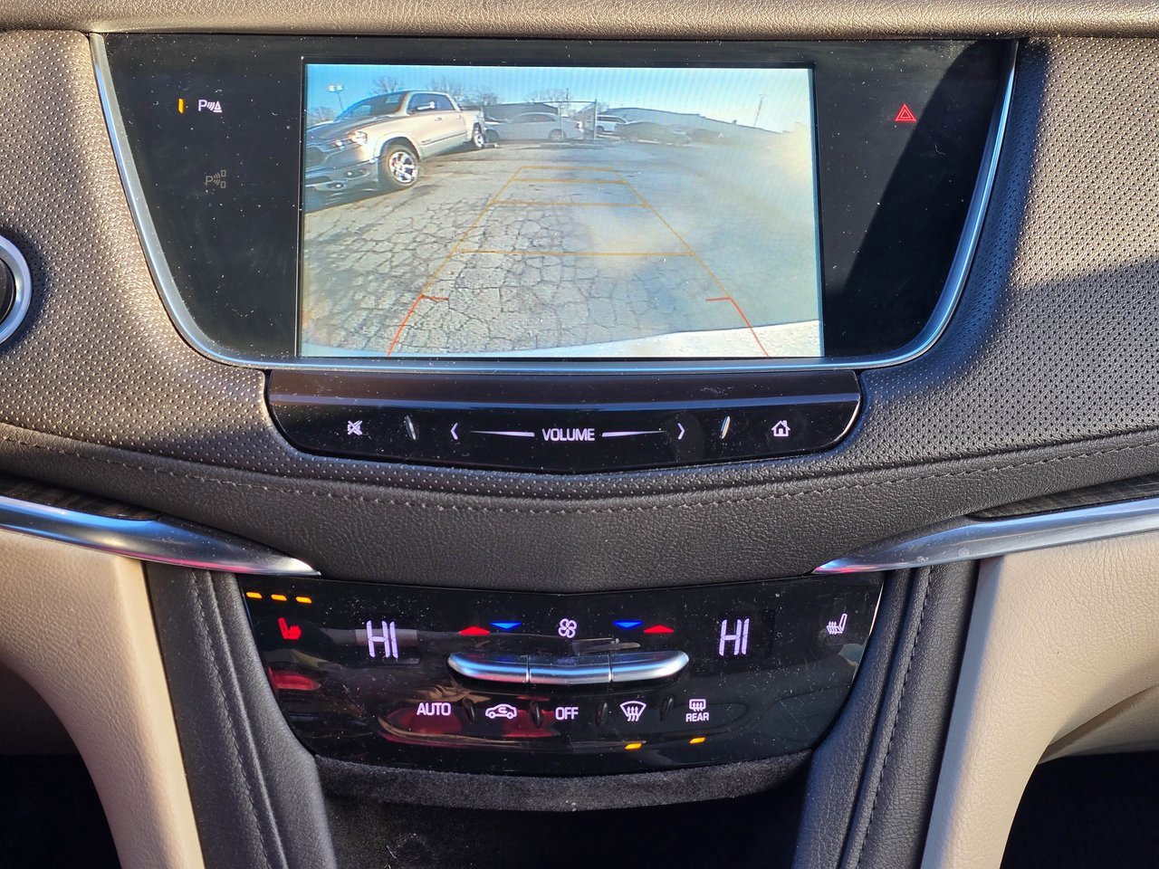 Used 2019 Cadillac XT5 AWD image 18