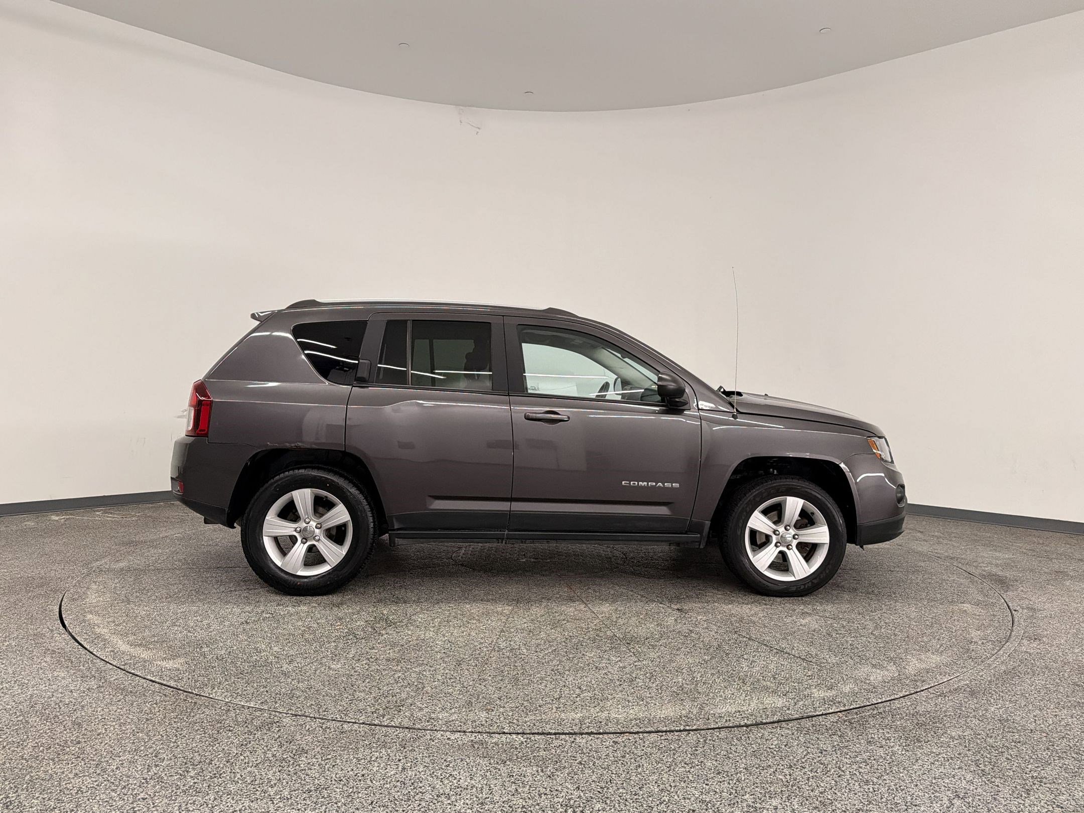 Used 2016 Jeep Compass Sport w/ Power Value Group AWD/4WD image 8