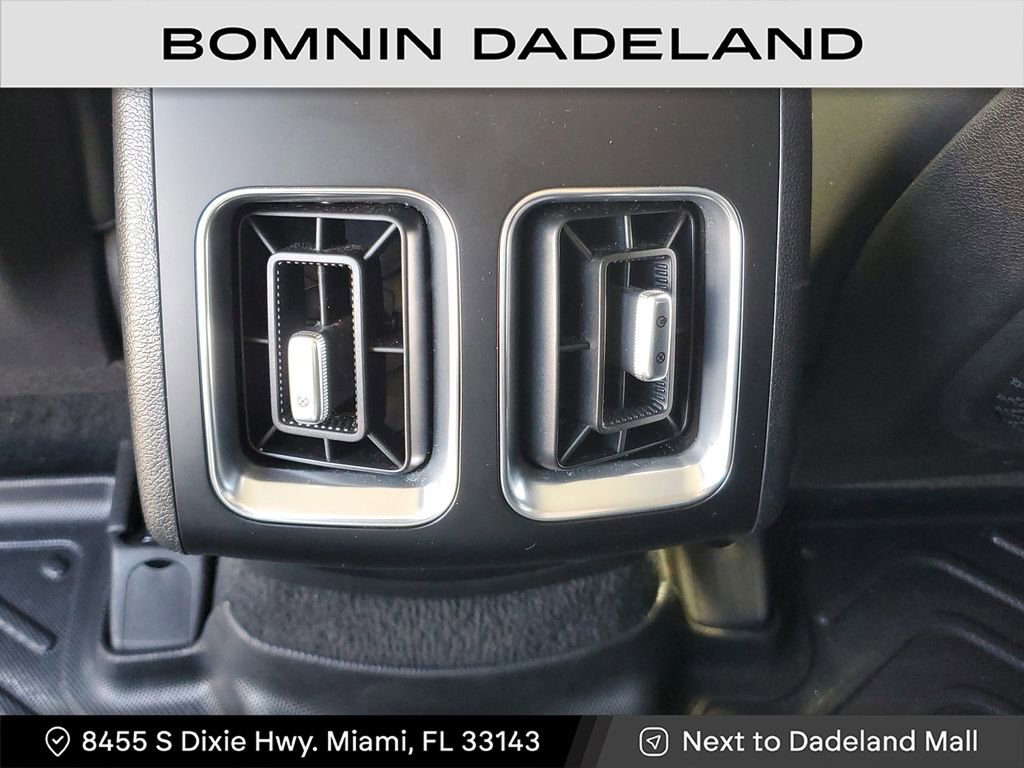 Used 2022 Kia Sorento S image 13