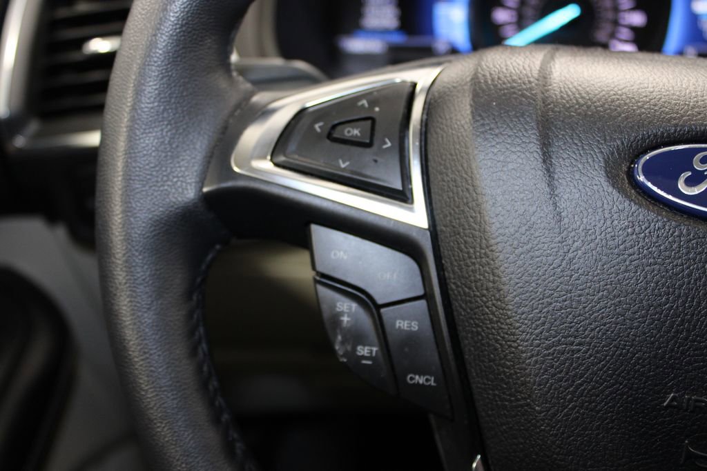 Used 2022 Ford Edge SE w/ Black Appearance Package image 21