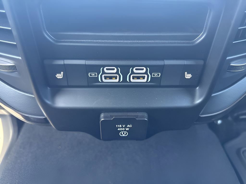 Used 2025 RAM 2500 Limited AWD/4WD image 14