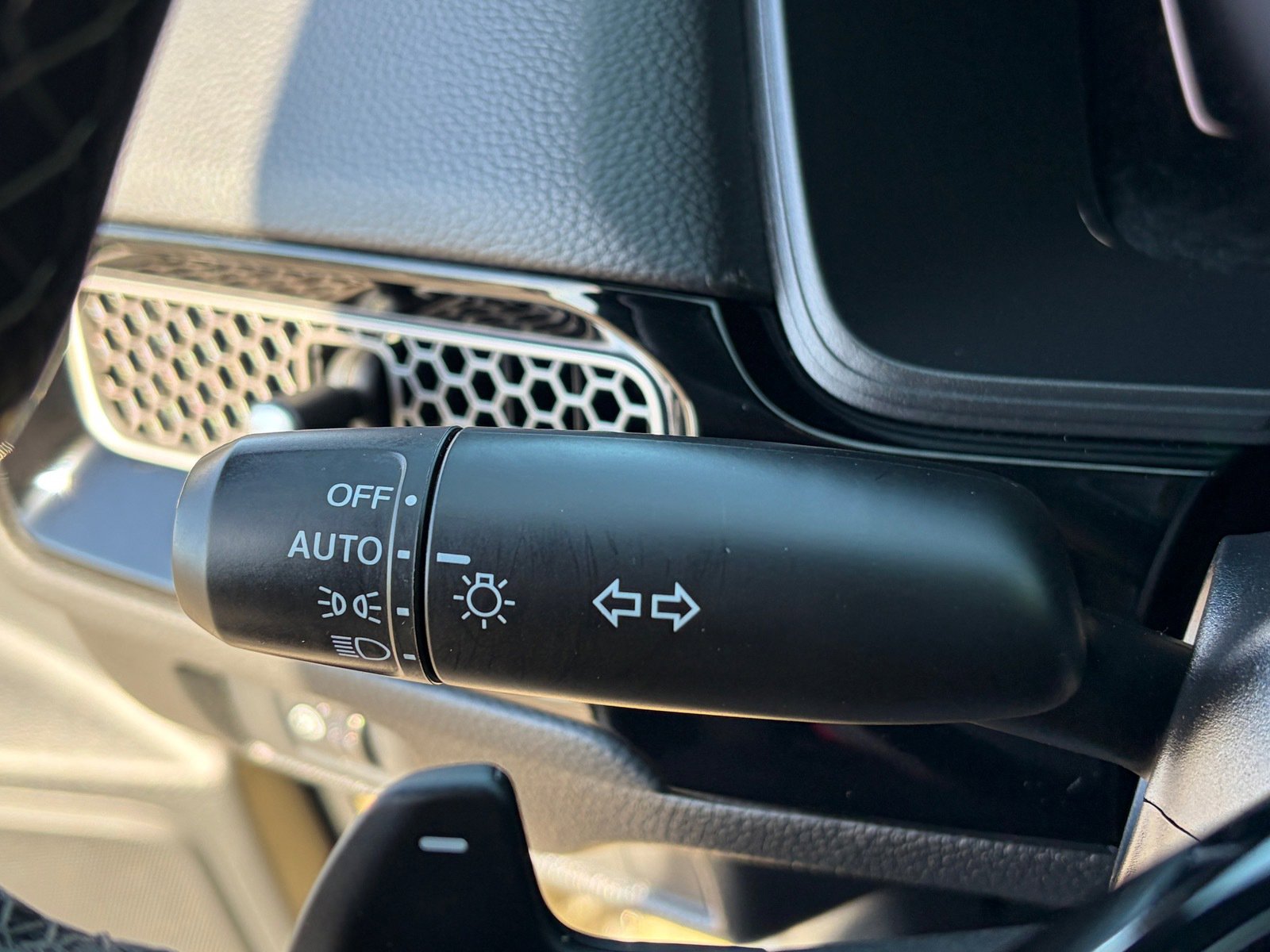 Used 2025 Honda Civic Sport image 24