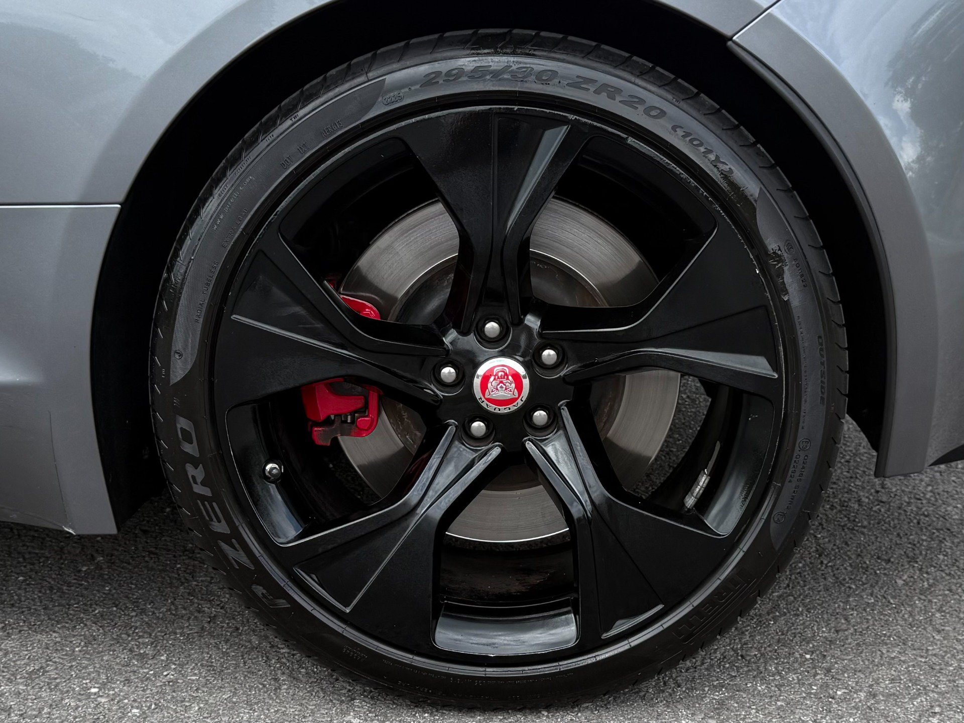 Used 2023 Jaguar F-TYPE Coupe RWD image 16