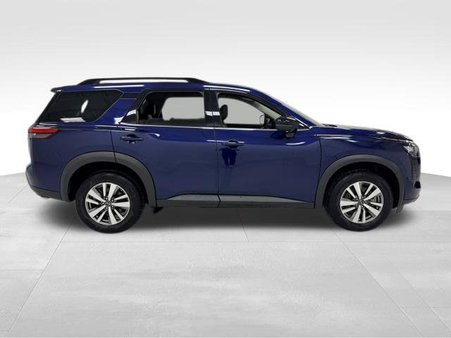 Used 2026 Nissan Pathfinder SL AWD/4WD image 4