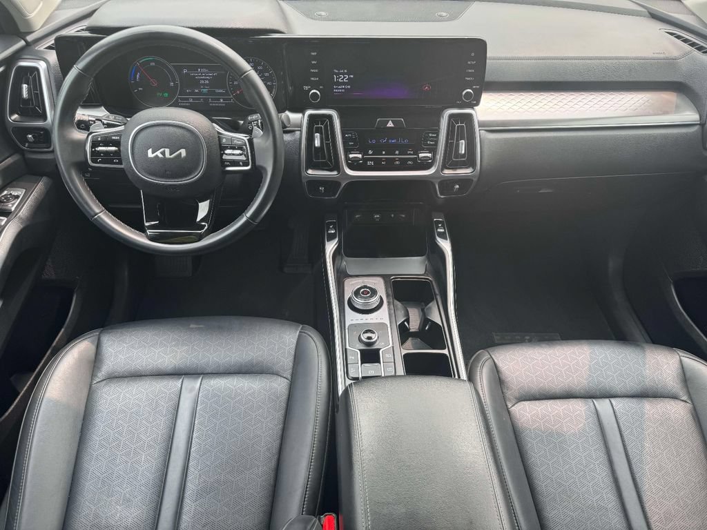 Used 2023 Kia Sorento EX AWD/4WD image 12